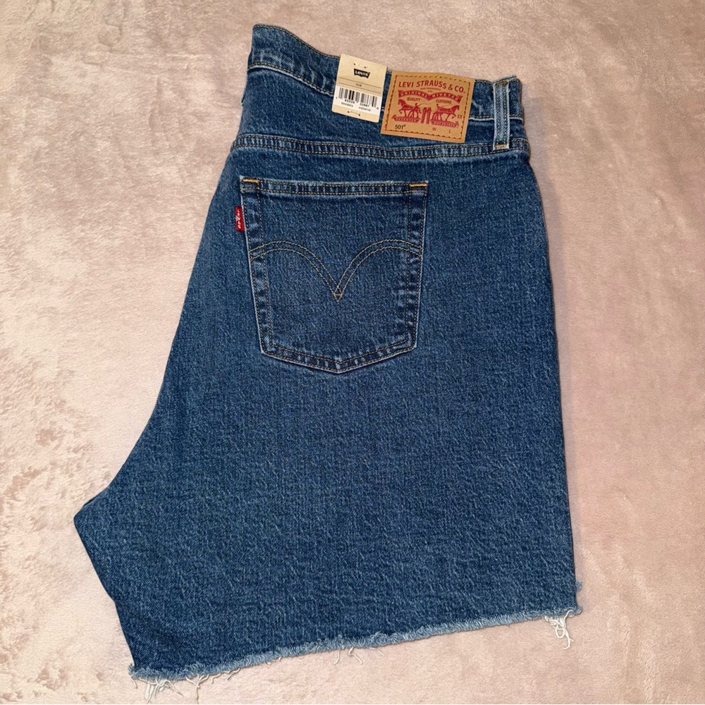 501 Levi’s fray  super high rise shorts size 16W - Picture 4 of 14